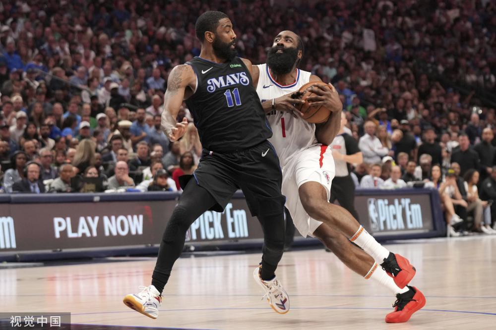 手感滚烫!山猫&天空首节三分命中率均达5成,合计投中10记三分.