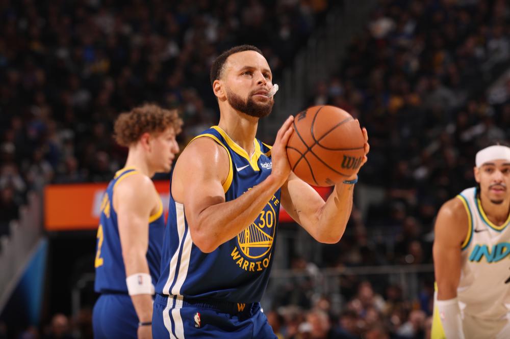 亚军+四强被B组战队无情零封?JDG无畏引热议:一万观众怒评2.3分