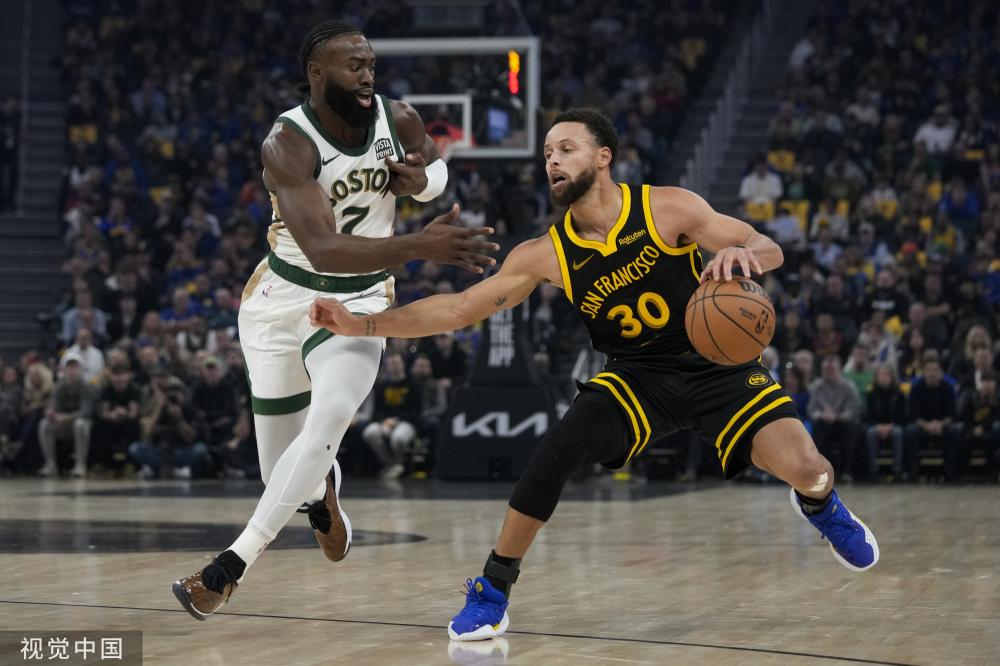 [流言板]好大哥！欧文：东契奇会无辜地受人攻击，我会尽全力保护他50亮640回复